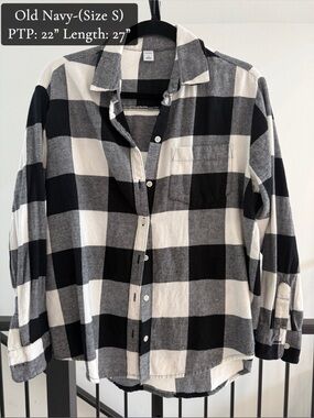 Old Navy Black & White Buffalo Plaid Button-Down Shirt
